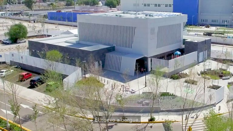 Quién construyó el nuevo Hospital de la ciudad de Querétaro